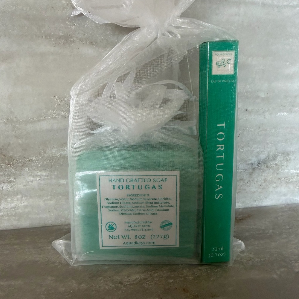 Aqua D’Keys soap and perfume set !